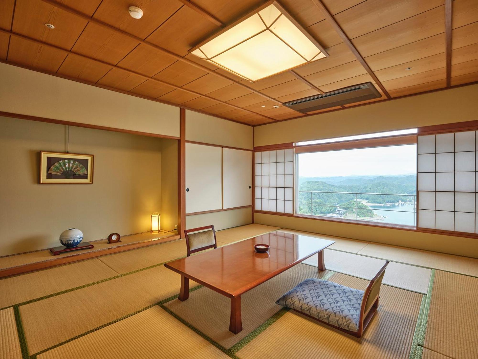 Hotel Urashima Katsuura  Exterior photo