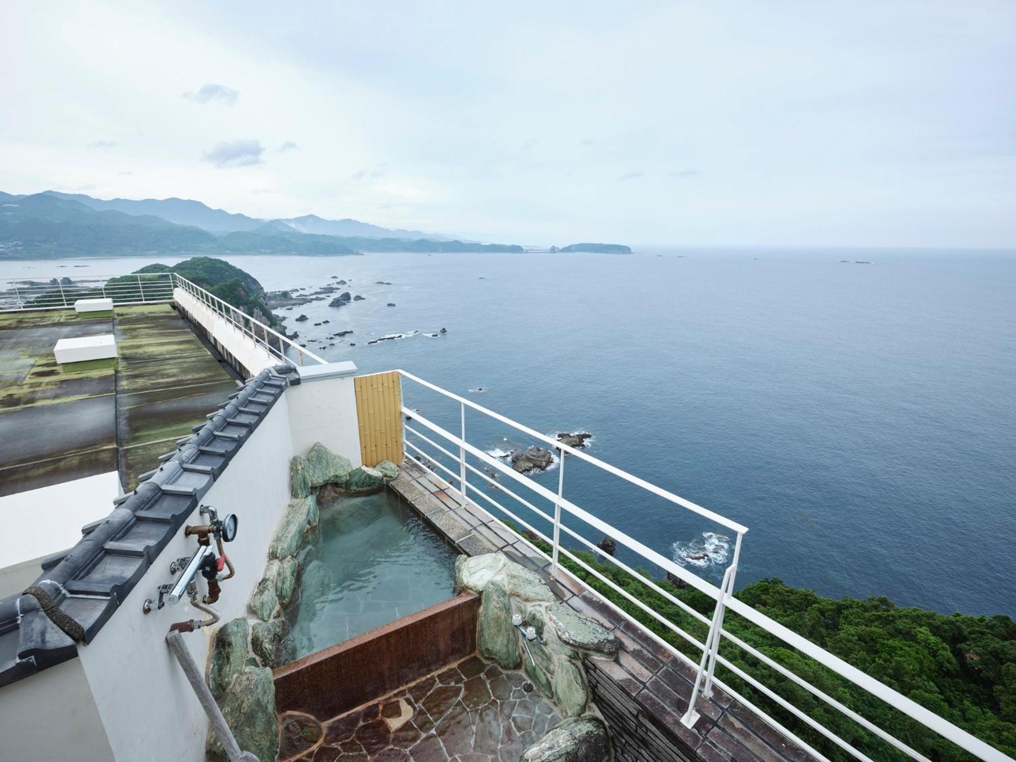 Hotel Urashima Katsuura  Exterior photo