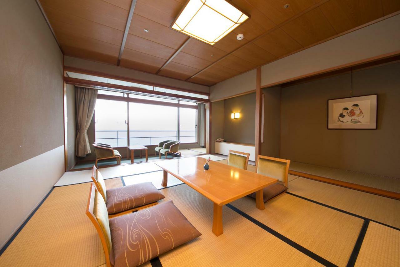 Hotel Urashima Katsuura  Exterior photo