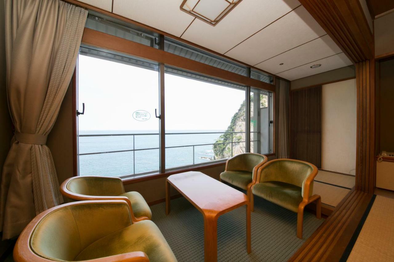 Hotel Urashima Katsuura  Exterior photo